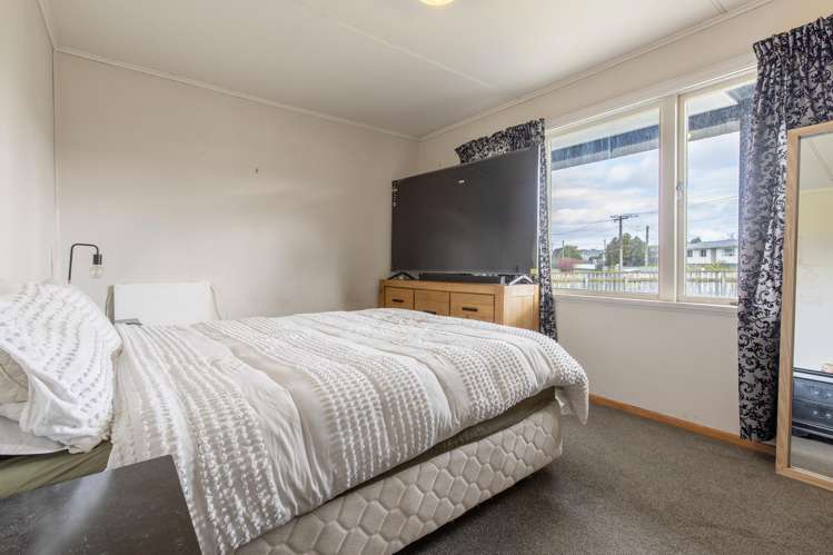 1 Jull Crescent Waipukurau and Surrounds_10