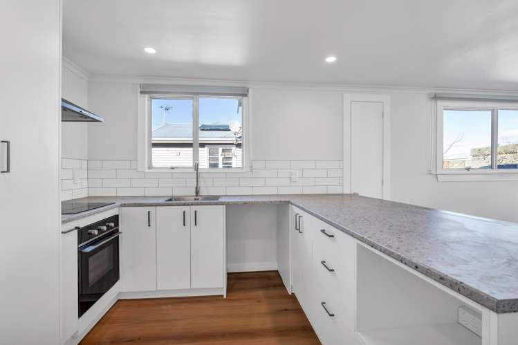 82 Railway Street_4