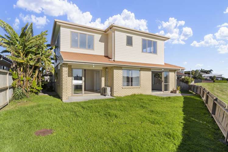 6 Brechin Place Wattle Downs_19