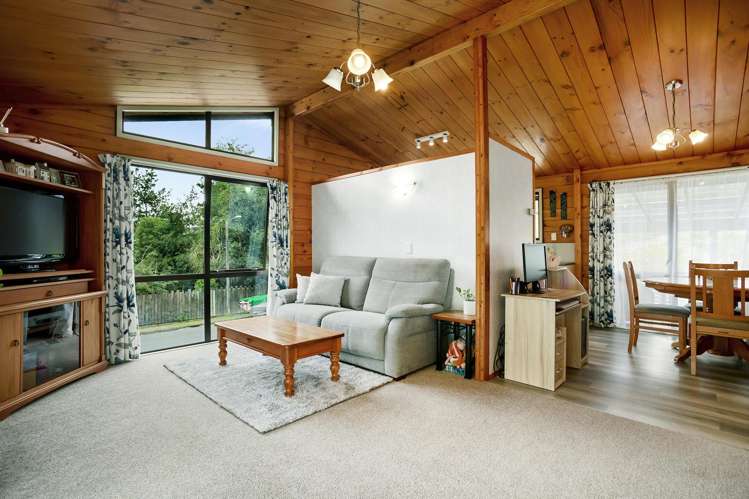 1 Ngahere Street Stokes Valley_11