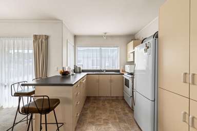 3/2 Anzac Avenue_3