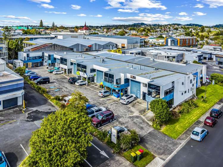 1/2 Westech Place Kelston_1