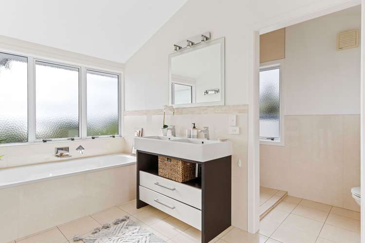 24 Claremont Terrace Otumoetai_11