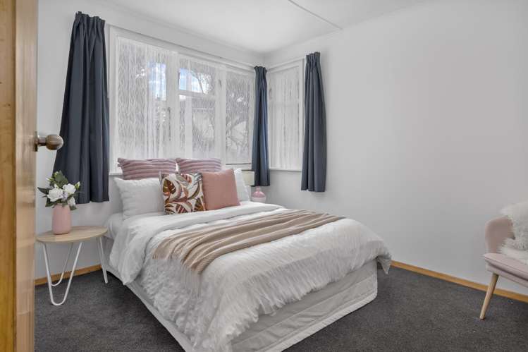 9 Hampshire Street Cannons Creek_11