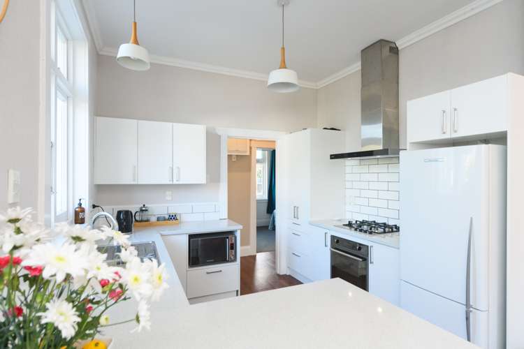 322 College Street West End_8