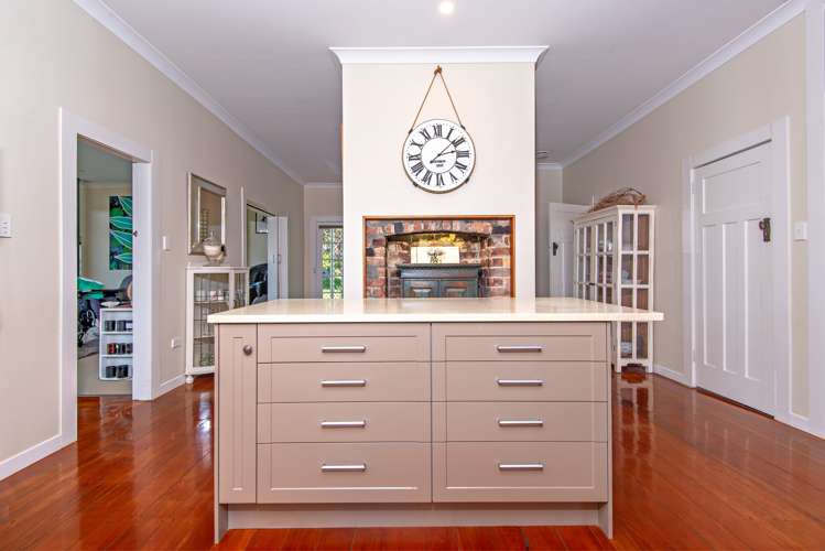 206 Thornton Road Thornton_5