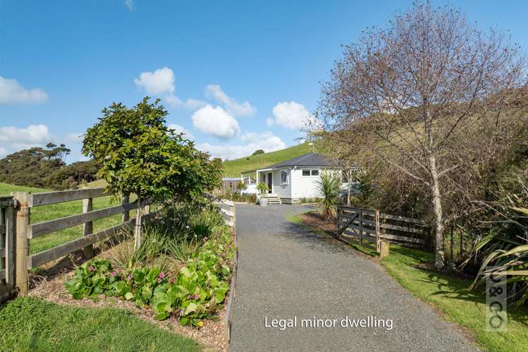 93 Alf Access Road Helensville_36