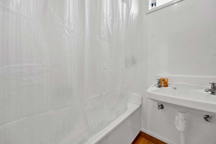 21 Acourt Street Hawera_9