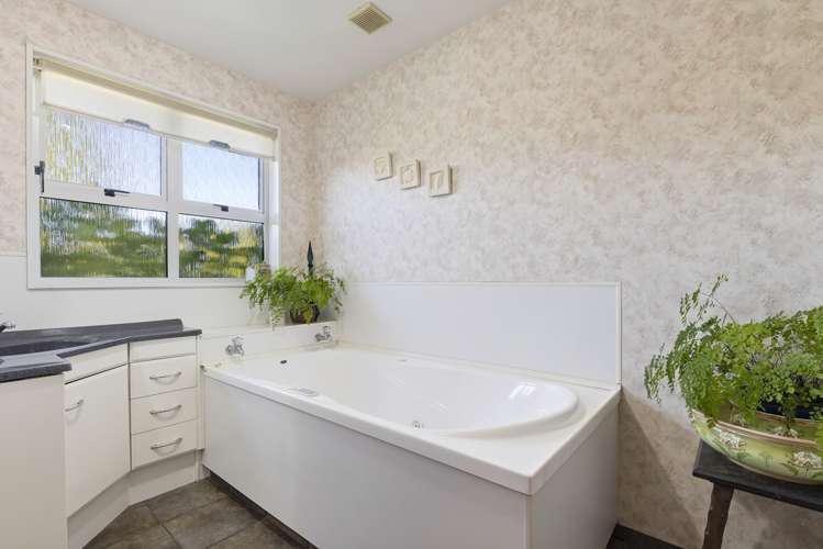 1632 Cust Road Cust_22