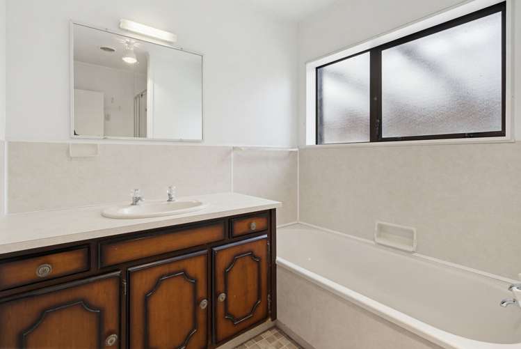 2A Civic Place Waiuku_17