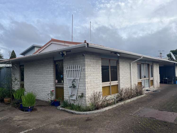 63A Ranolf Street Victoria_13