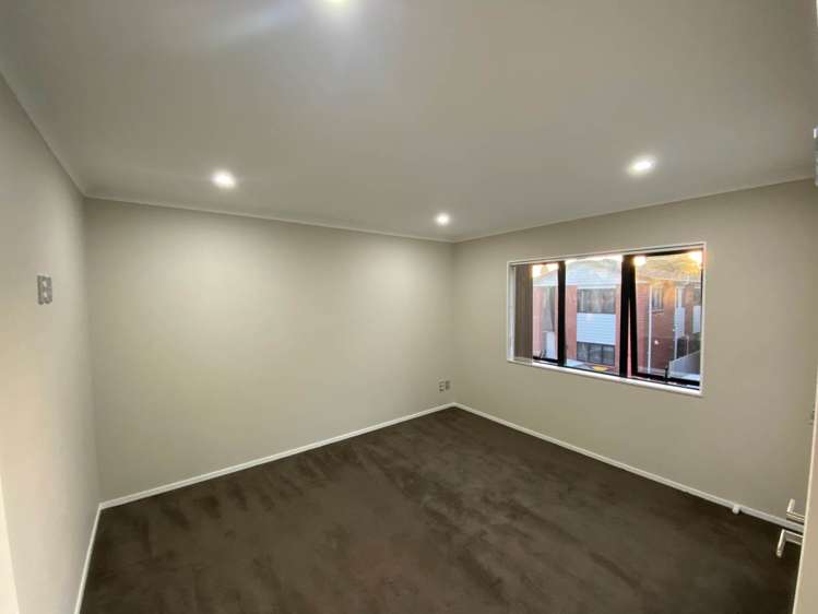 8 Kakaho Way Papatoetoe_11