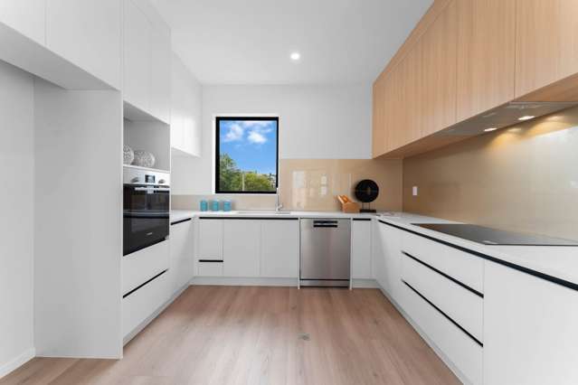 6A Julia Place Totara Vale_4