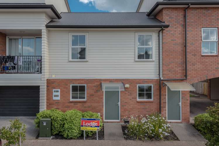 26 Chiefs Court Hamilton East_0