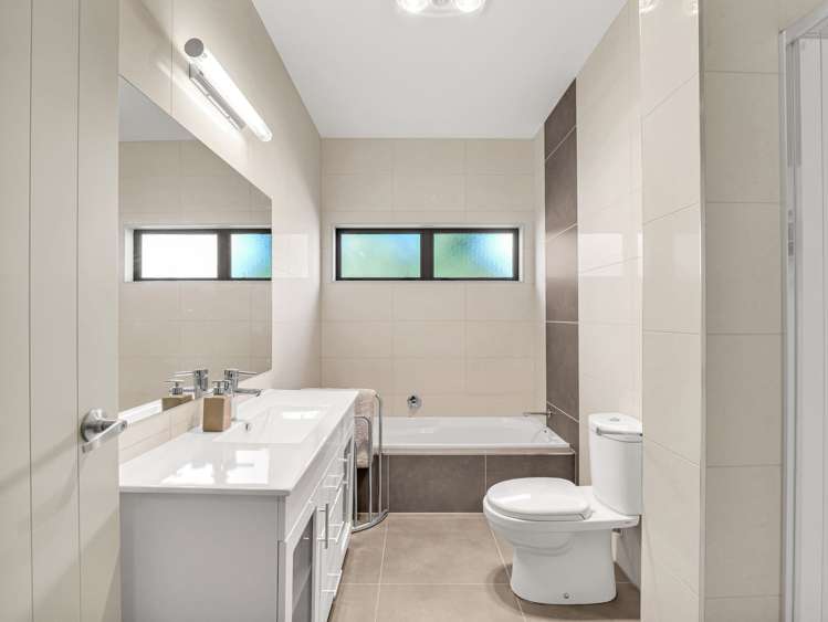 23 Lithgow Drive Otamatea_20
