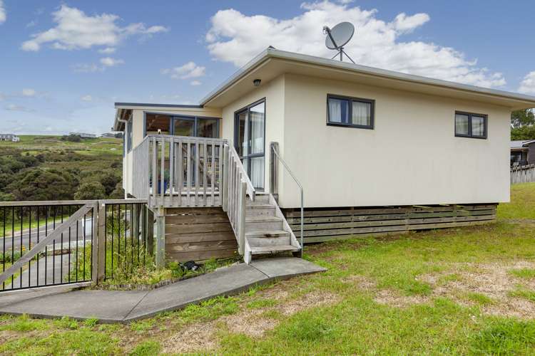 7 Magnolia Drive Cable Bay_24