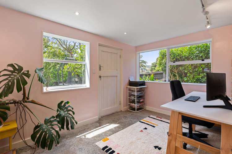 19 Kererū Bend Tawa_14