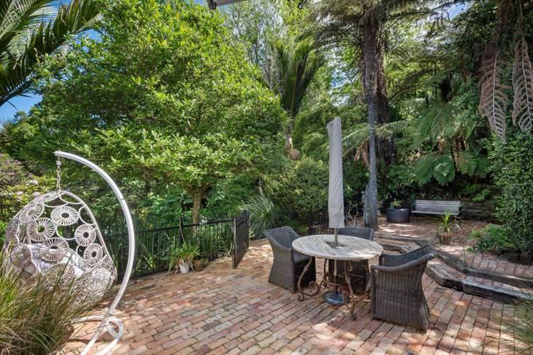 19 Atarua Gardens Waiatarua_16