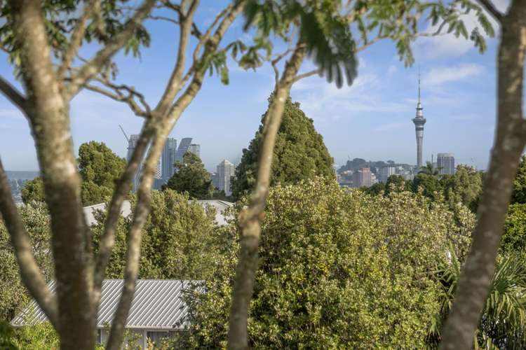 1/177 Glenfield Road Hillcrest_4