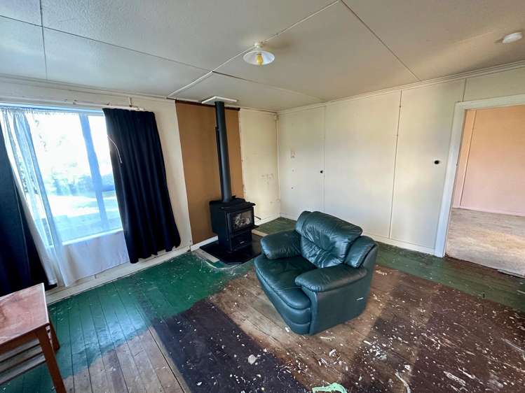 49 Wharf Road Karamea_15