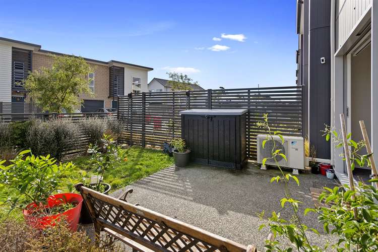 34 Bluff Road Porirua_15