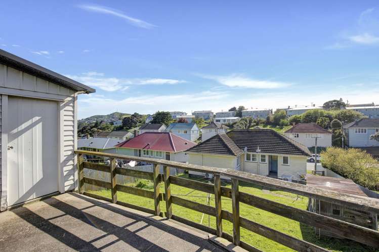 172 Champion Street Cannons Creek_14