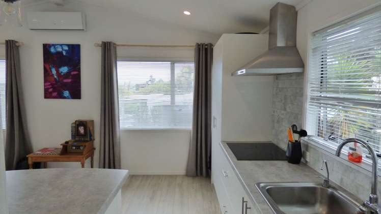 9B Waiora Road Stanmore Bay_3