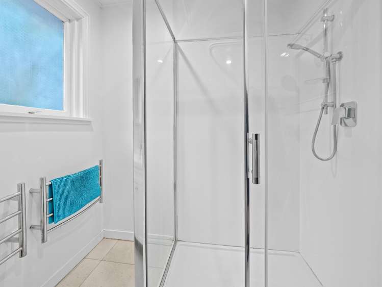 69 Racecourse Road Allenton_19