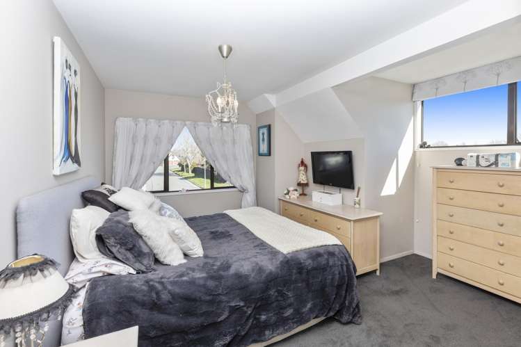 54 Ambleside Drive Burnside_12