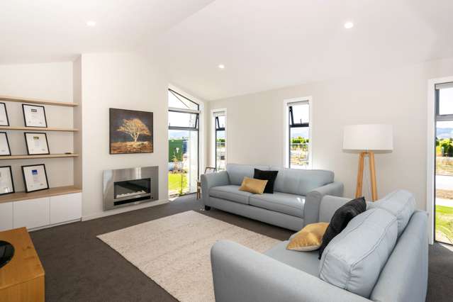 2 Bond Street, Rose Manor Springlands_4