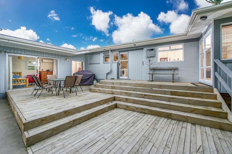 21 Royal View Road Te Atatu South_21