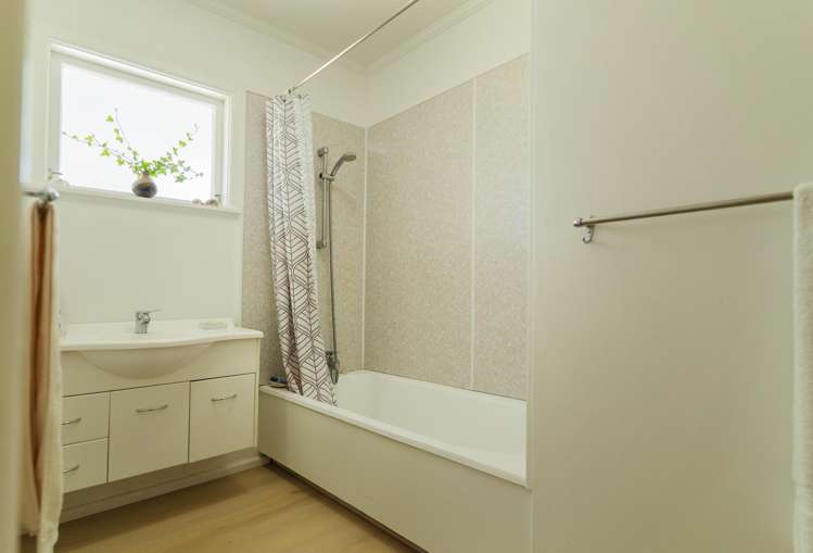 87 Arataki Road Havelock North_17