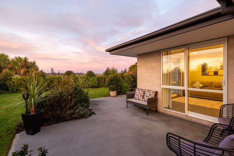 26 Pegasus Main Street Pegasus_19