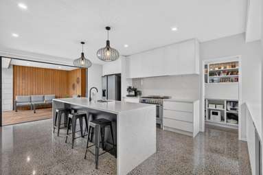 6 Howie Street_3