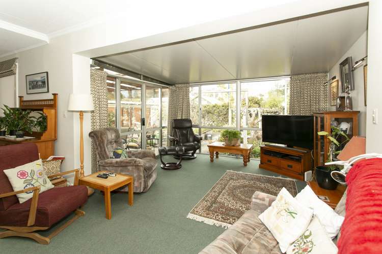 67 Racecourse Road Allenton_1