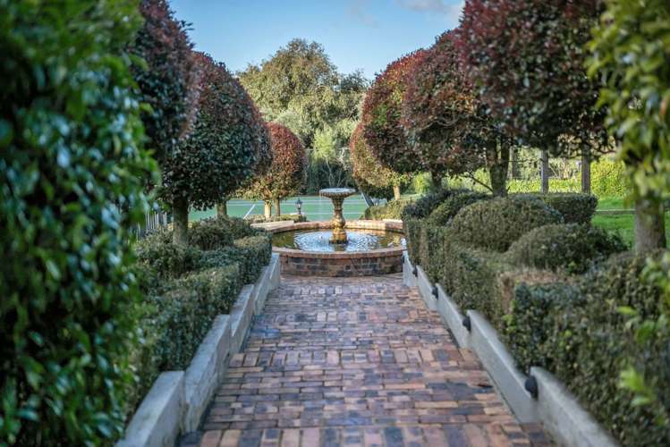 281 Point View Drive Shamrock Park_27