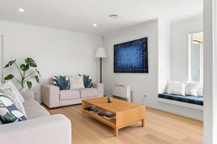 88 Huntington Drive Huntington_12