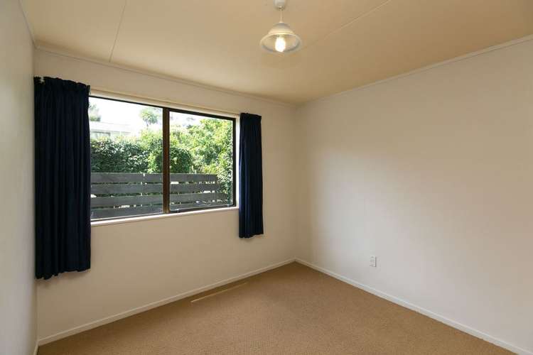 3 Lindaver Grove Merrilands_21