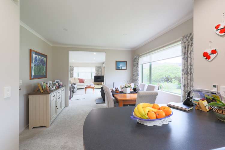 8 Woodland Grove Wainuiomata_7