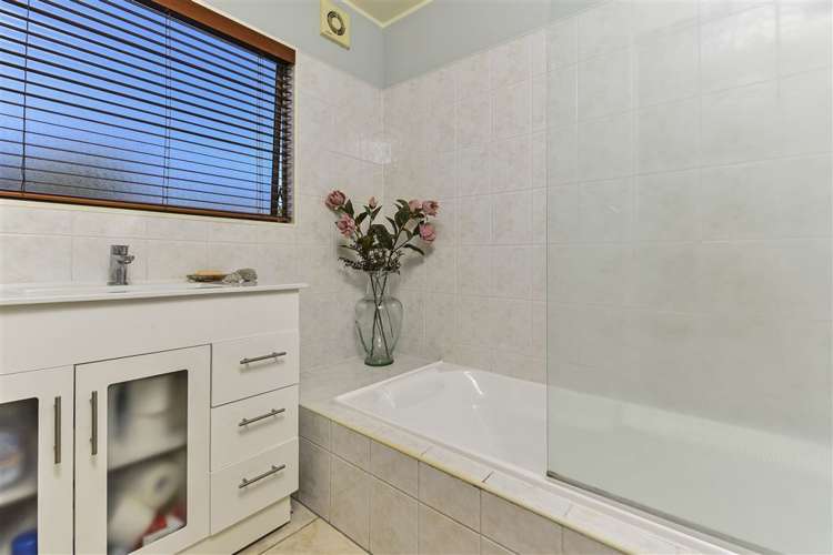 2/36 Fields Parade Oteha_10