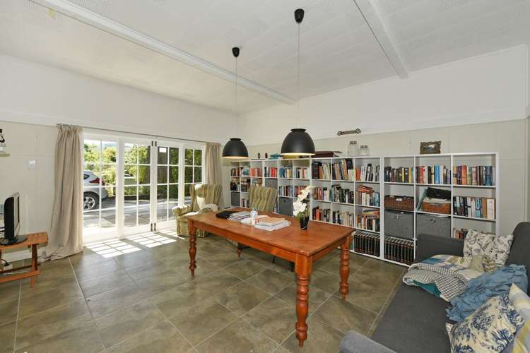 1266 Fergusson Drive Brown Owl_13