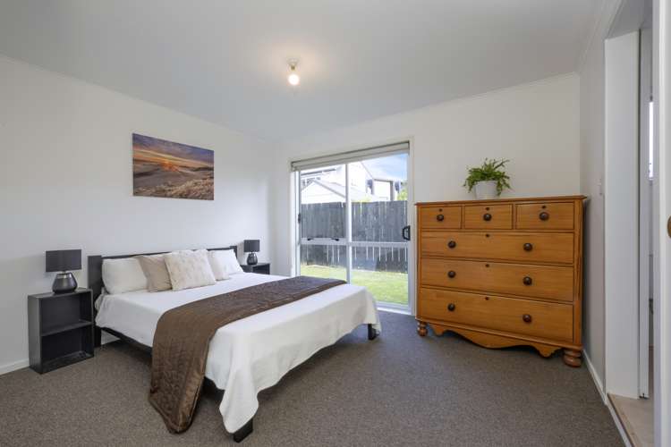 33 Dawnhaven Drive Te Atatu Peninsula_17