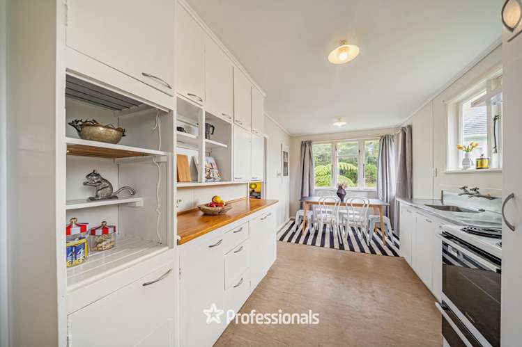 54 Bird Grove Stokes Valley_5