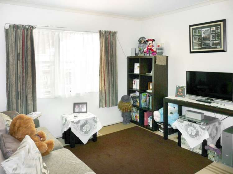 34 Lord Auckland Road Wakefield_9