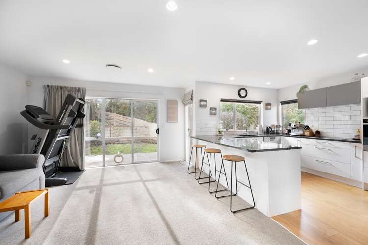 20 Longmont Terrace Churton Park_7