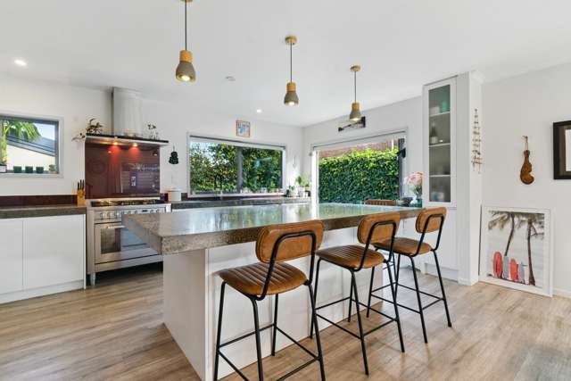 11B Dickson Road 1131_1