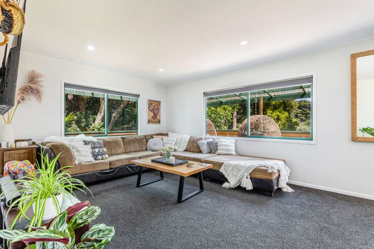 92 Scenic Drive Titirangi_6