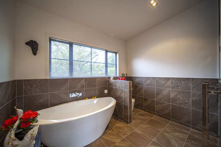 80 Kent Terrace Taradale_14