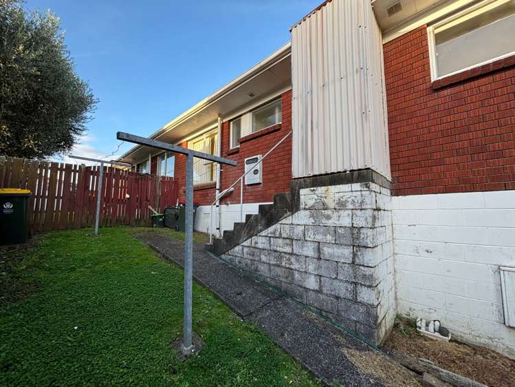 1/6 Hedge Row Sunnyhills_11