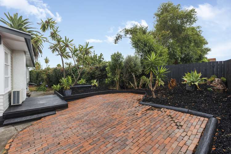 49 Fairclough Road Beach Haven_18